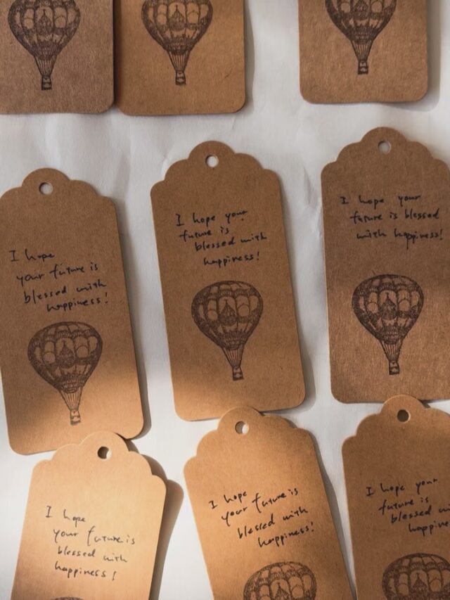 :

発送準備

:

11月の販売会にて
たくさんのオーダーをいただき
ありがとうございます

今週末にはお届けできるよう
一つ一つお包しております

お届けまで
今しばらくお待ちくださいませ

:

#挿画 #illustrator #vintagelove #ヴィンテージ #ハンコ #vintageillust #アンティーク #stampcollection #スタンプ