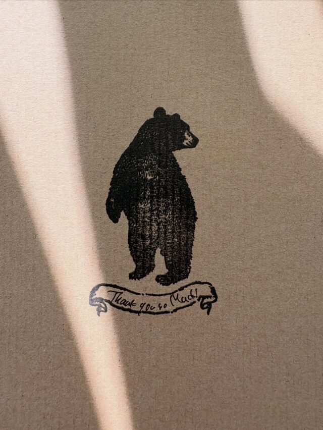 【お知らせ】引越しのためショップをお休みします

いつもご覧いただきありがとうございます

この度、アトリエ（事務所）の移転に伴い
誠に勝手ながらしばらくの間オンラインショップをお休みさせていただきます

ー

注文最終受付： 2026年2月28日 23:59まで
休止期間： 2026年3月1日 〜 4月下旬（予定）
再開予定： 決まり次第、再度こちらでお知らせいたします

ー

休止期間中は
お問い合わせへの返信が遅れる場合がございます

ご不便をおかけしますが
何卒よろしくお願いいたします